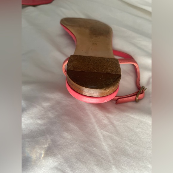 Pink ankle strap Chanel sandals - Picture 3 of 16